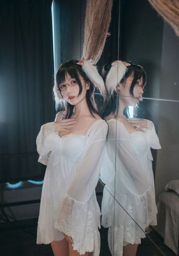 欧美白衬衣_高清免费观看视频