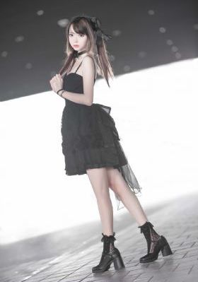 日韩裸大胸真实图片_JVID性感写真
